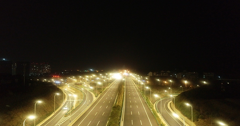 道路照明,照亮你回家的路